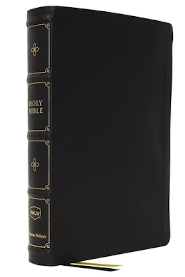Cover image for Nkjv, Large Print Verse-By-Verse Reference Bible, MacLaren Series, Leathersoft, Black, Comfort Print, isbn: 9780785241997