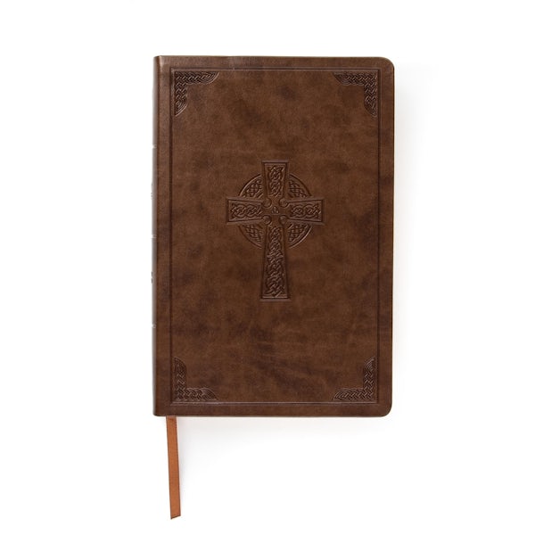 Cover image for CSB Large Print Personal Size Reference Bible, Brown Celtic Cross Leathertouch, Indexed, isbn: 9781087731131