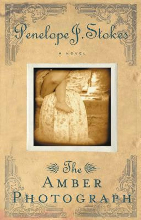 Cover image for The Amber Photograph, isbn: 9781595540522