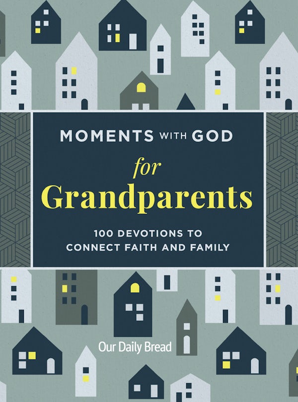 Cover image for Moments with God for Grandparents, isbn: 9781640702585
