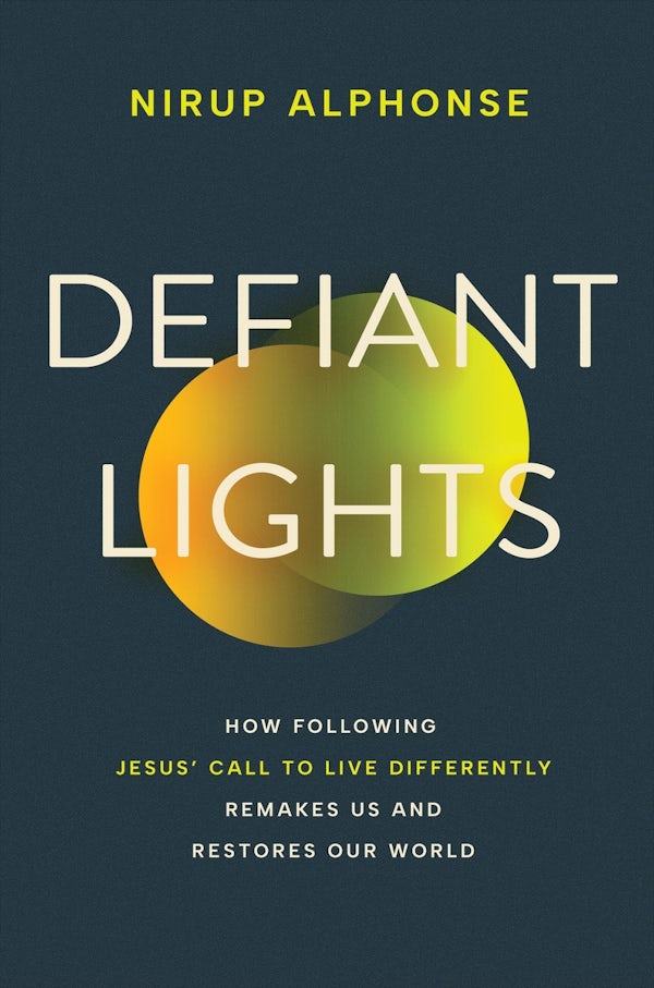 Cover image for Defiant Lights, isbn: 9781546011187